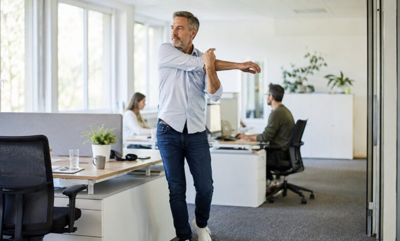 bewegungsmangel büro aktivpause [Bildinhalt mit KI erstellt]